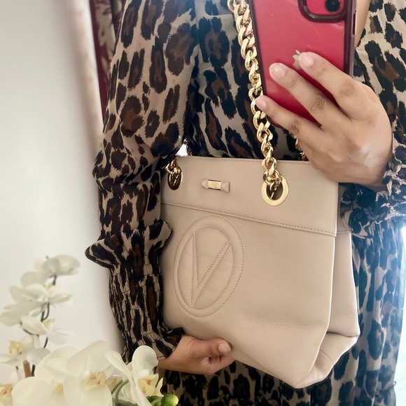 AUTHENTIC Mario Valentino, genuine leather, tote bag with chain handles. - Picture 9 of 9